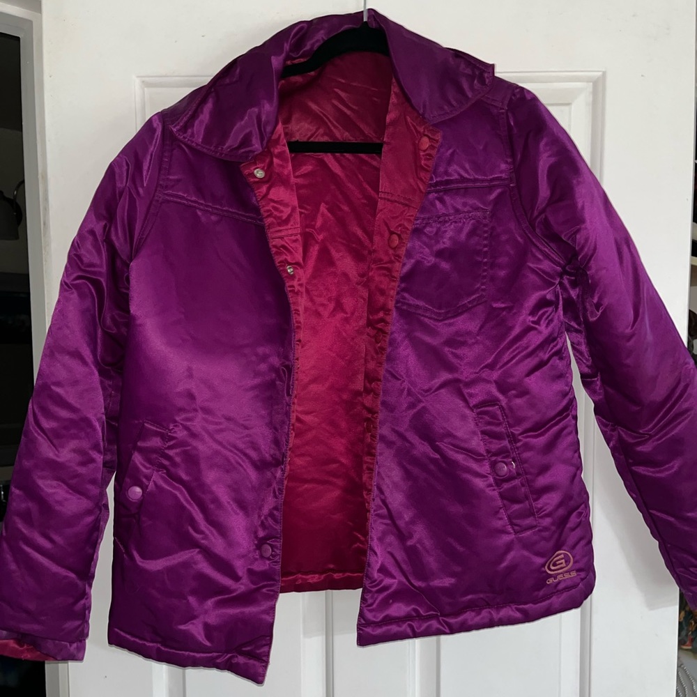 REVERSIBLE Guess Coat!!